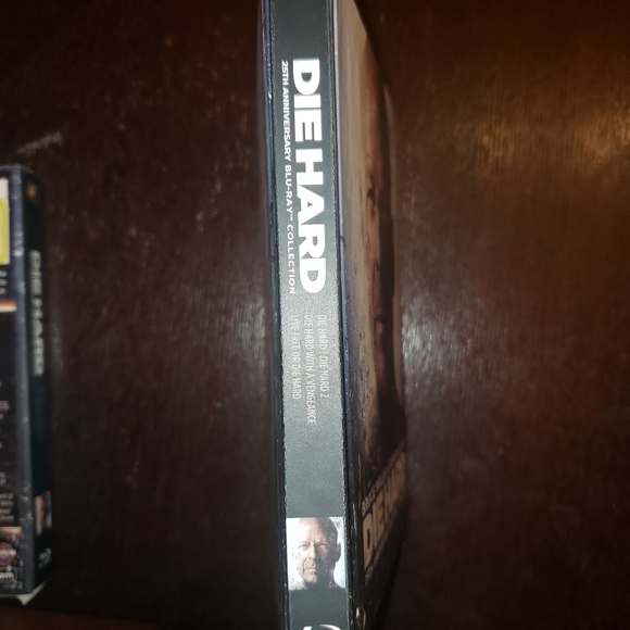 Die Hard 25th Anniversary Blu Ray Collection - Picture 3 of 6